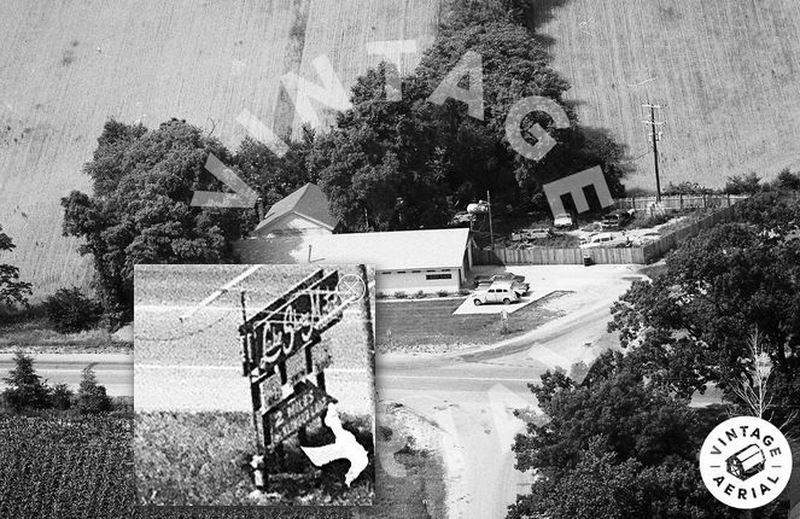 Lake Shore Motel - Close Up Of Road Sign (newer photo)